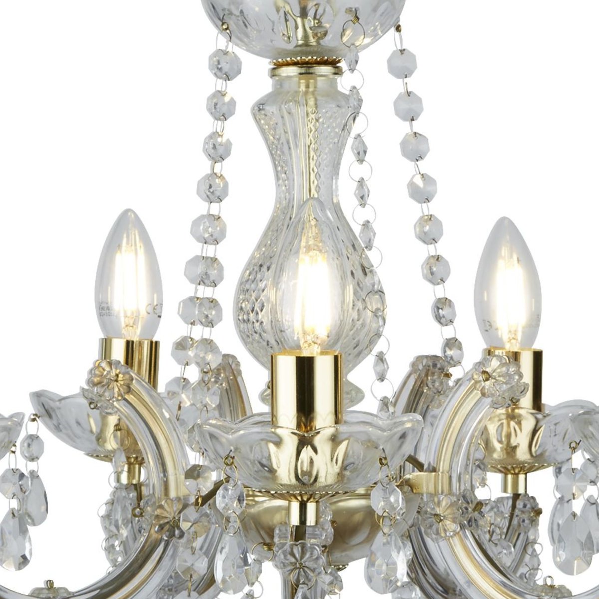 Marie Therese Ø48 Messing loftslampe Fra Searchlight - Den spektakulære og funklende Marie Therese lysekrone med 5 lyspunkter og en poleret messingramme har en aristokratisk stil, der tilføjer en teatralsk følelse til store rum.