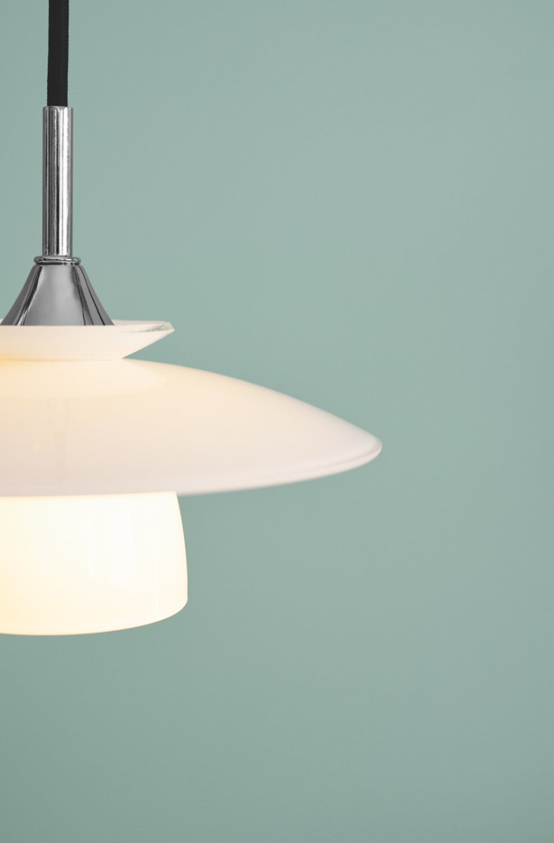 Scandinavia Ø20 Opal loftslampe Fra Halo Design - Skandinavien er både praktisk og æstetisk &ndash; en lampe, der kombinerer funktion og form med en harmonisk måde.
