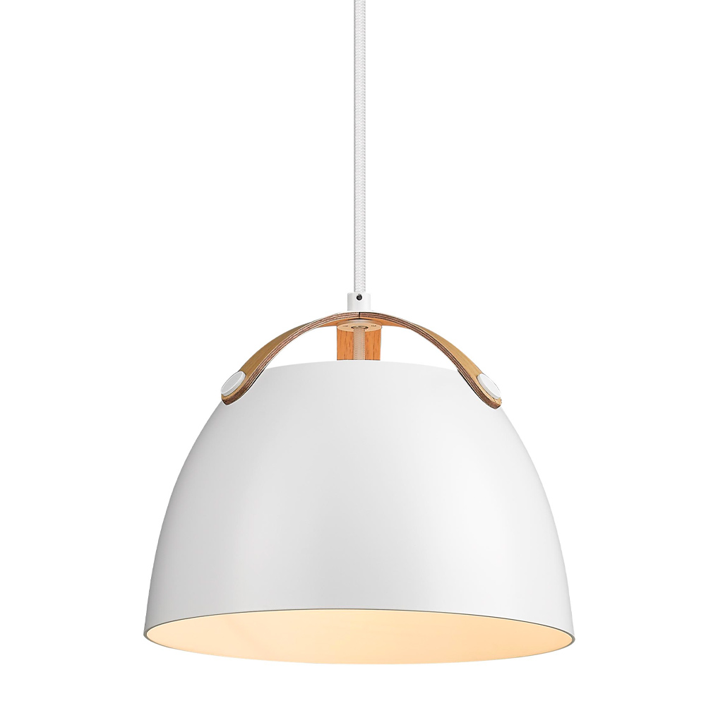 Oslo Ø24 Hvid loftslampe Fra Halo Design - Loftlampen Oslo er en stilfuld og moderne belysningsløsning, der kombinerer funktion og design på; en sofistikeret måde.