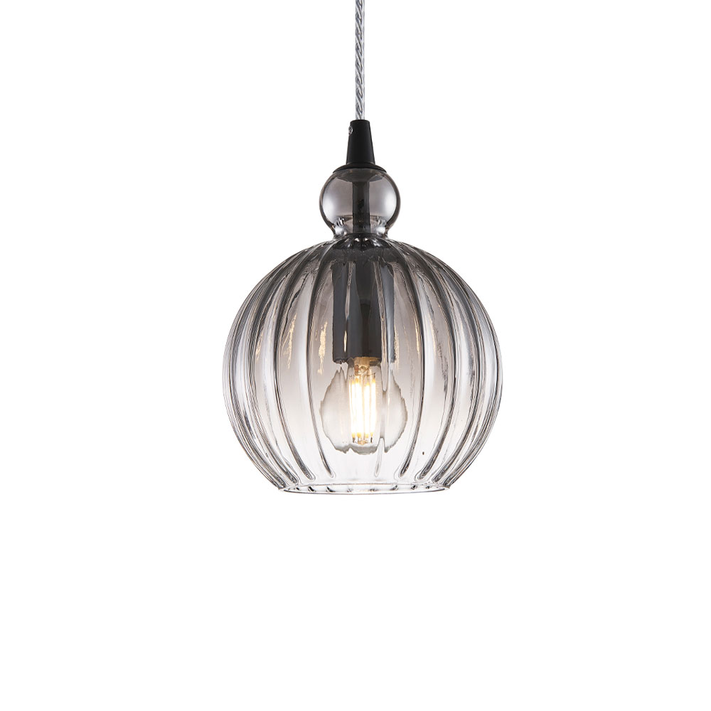 Ball Ball Ø15 Røgfarvet loftslampe Fra Halo Design - Ball Ball er et elegant vedhæng lavet af røget glas.