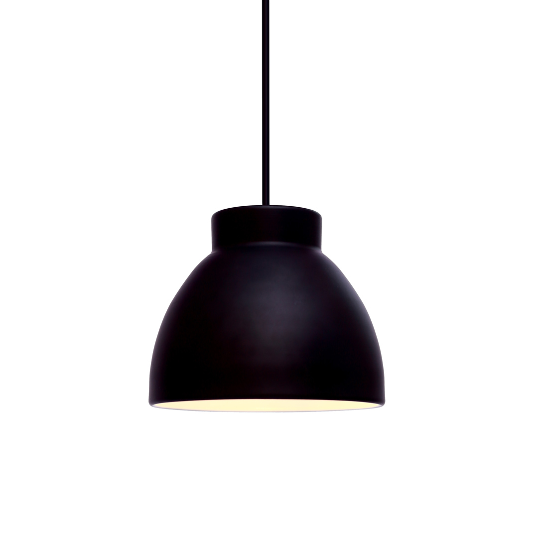 Object Ø16 Sort loftslampe Fra Halo Design - Object er et alsidigt og elegant valg til dig, der s&oslash;ger en kombination af funktionalitet og &aelig;stetik i dit interi&oslash;r.
