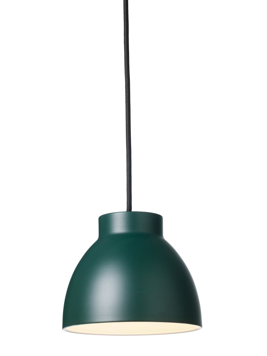 Object Ø16 Grøn loftslampe Fra Halo Design - Object er et alsidigt og elegant valg til dig, der s&oslash;ger en kombination af funktionalitet og &aelig;stetik i dit interi&oslash;r.
