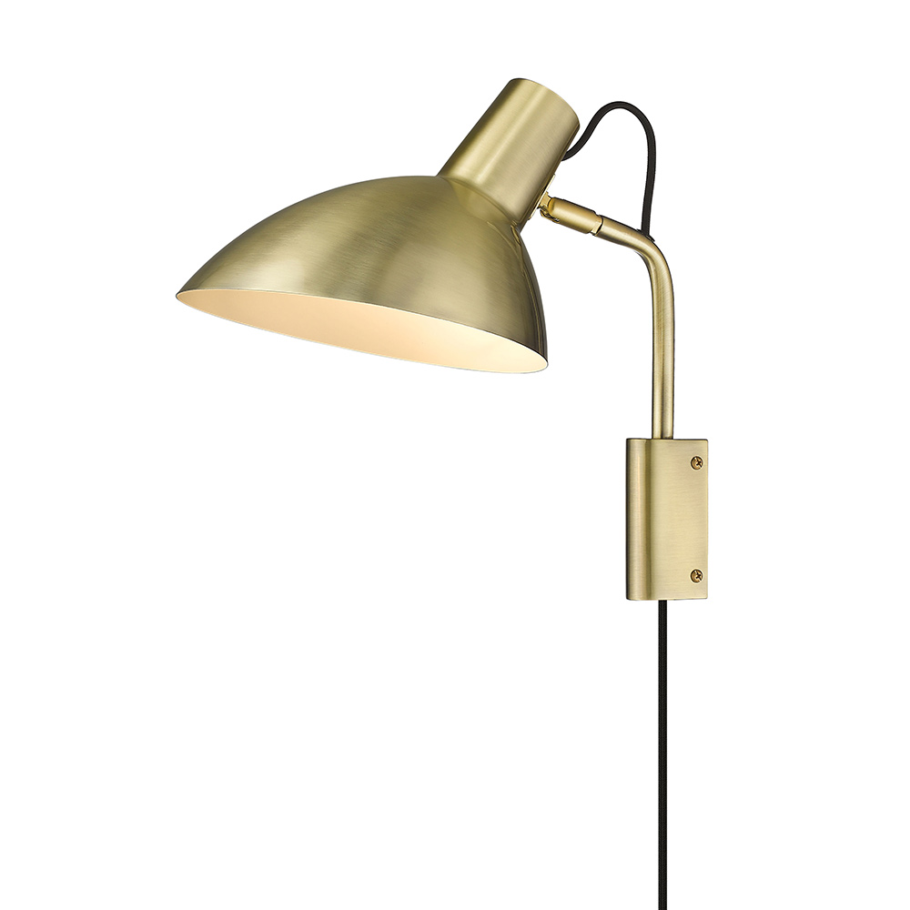 Metropole Ø24 Antik messing væglampe Fra Halo Design - Metropole-serien er en komplet og funktionel lampefamilie med en markant og industriel stil.