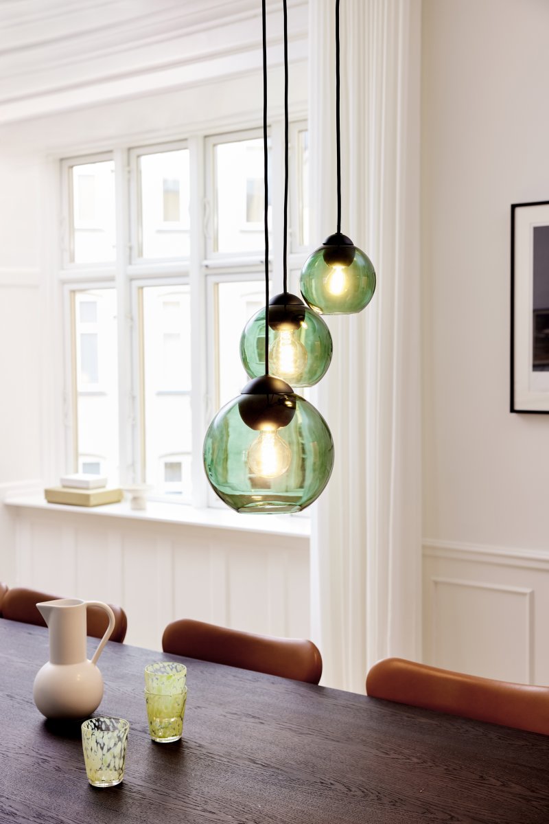 Bubbles Ø14 Grøn loftslampe Fra Halo Design - Den enkle form på Bubbles-lampen giver den et smukt design.
