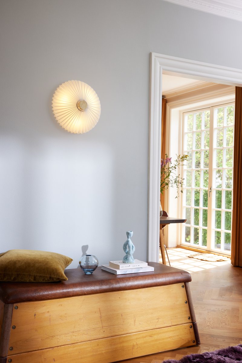 Paris Ø40 Antik plafond Fra Halo Design - Paris lampen er en stilfuld og fleksibel belysningsl&oslash;sning, der kan monteres b&aring;de som loft- og v&aelig;glampe.