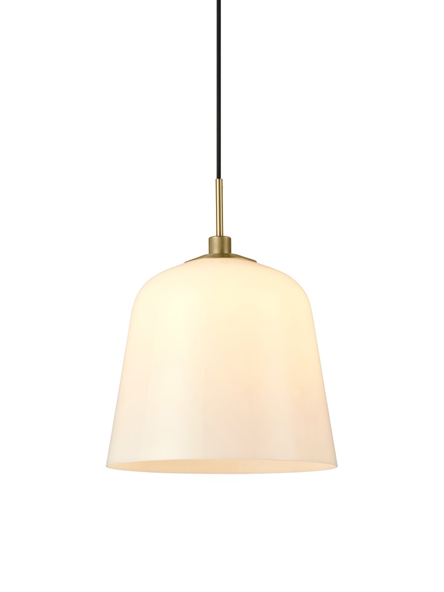 Room 49 Ø30 Antik messing loftslampe Fra Halo Design - Room 49 er lampeserien, der kombinerer skandinavisk design og funktionalitet i et eksklusivt mesterv&aelig;rk.
