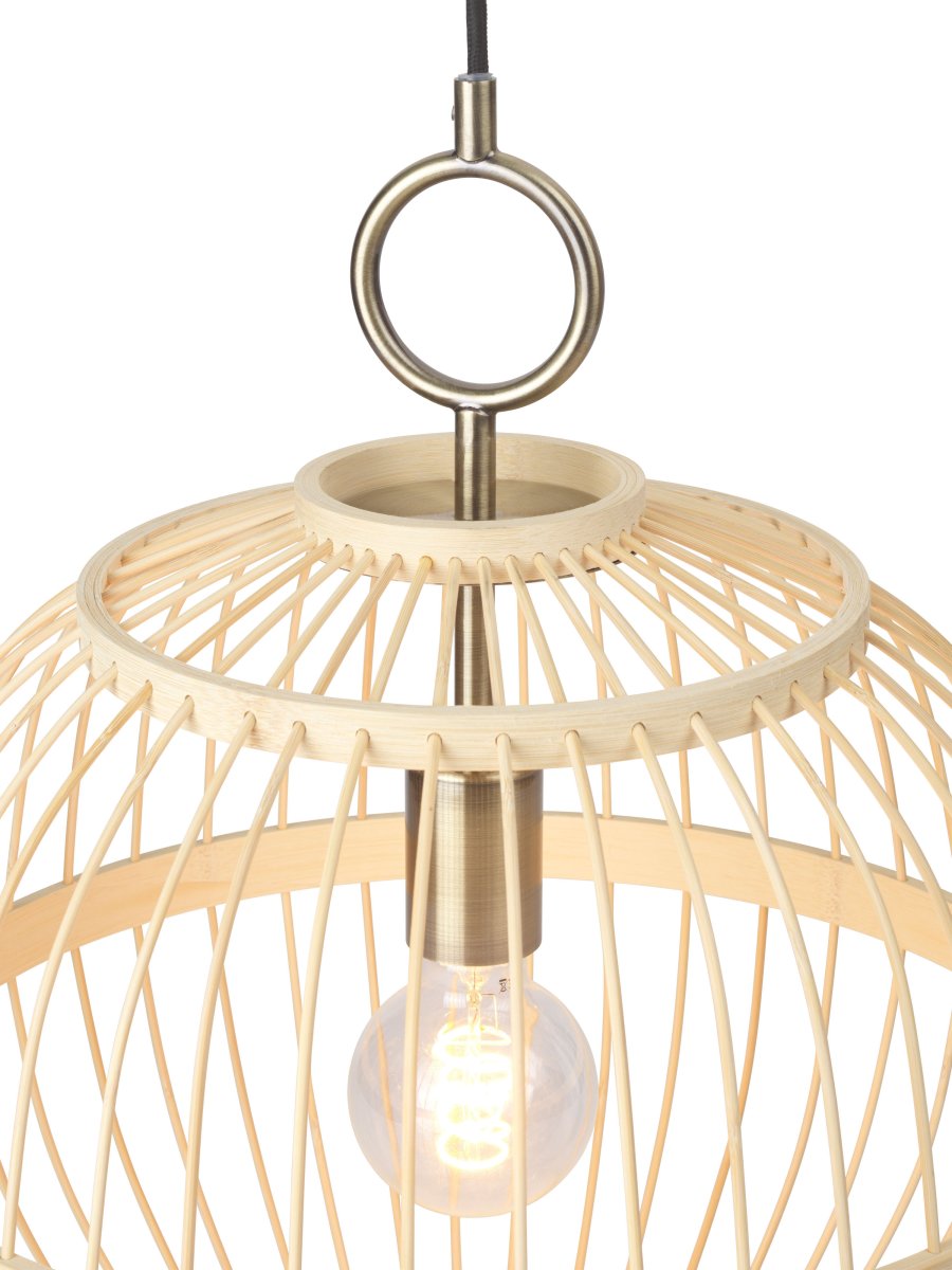 Stockholm Nordic Ø30 Natur loftslampe Fra Halo Design - Lavet af lyst træ&auml; giver den en elegant og varm følelse, der passer perfekt i både klassiske og moderne miljøer.