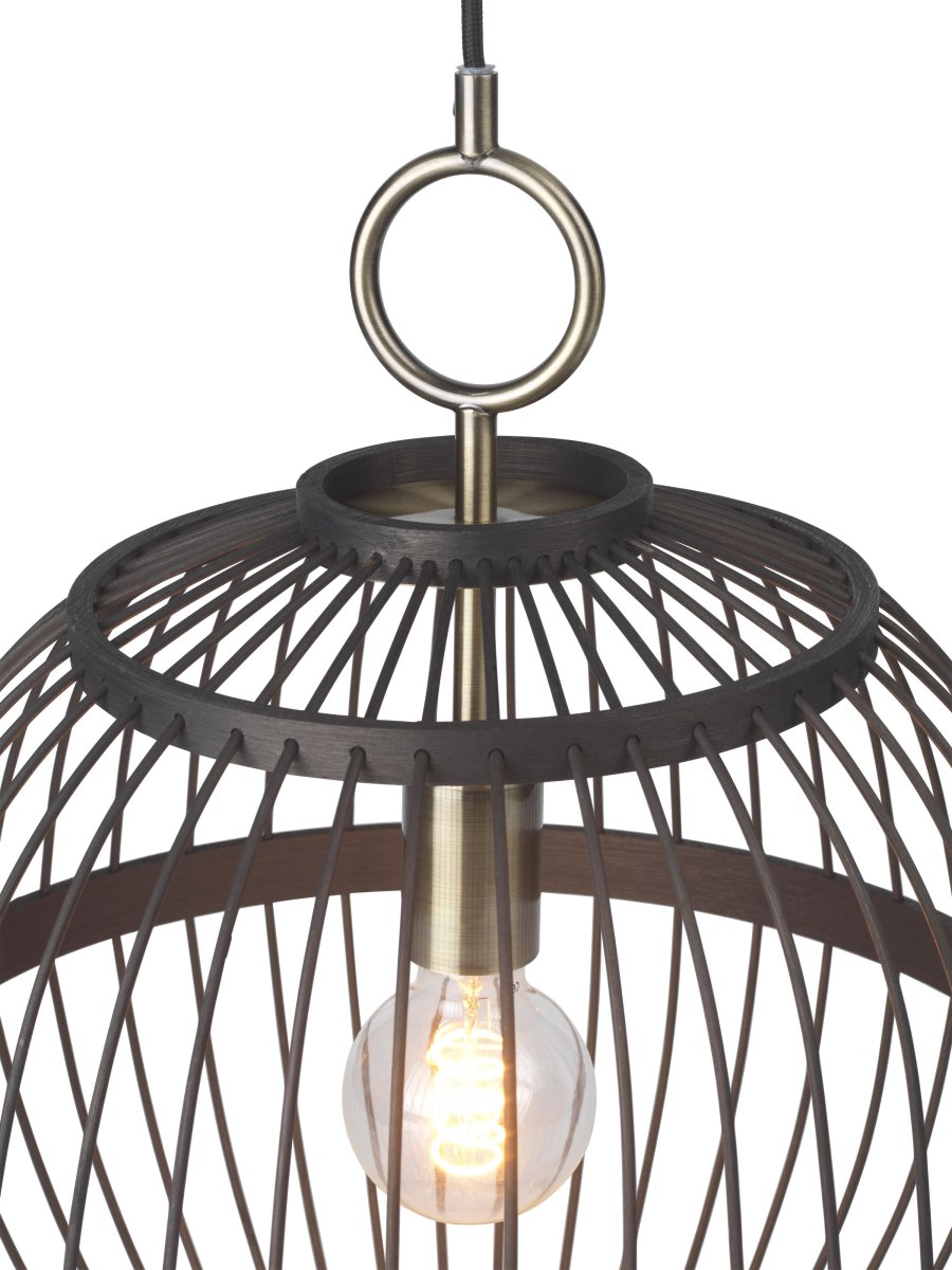 Stockholm Nordic Ø30 Sort loftslampe Fra Halo Design - Fremstillet af sortolieret træ&auml; giver den en elegant og varm følelse, der passer perfekt i både klassiske og moderne miljøer.