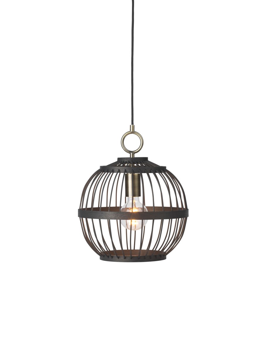 Stockholm Nordic Ø30 Sort loftslampe Fra Halo Design - Fremstillet af sortolieret træ&auml; giver den en elegant og varm følelse, der passer perfekt i både klassiske og moderne miljøer.