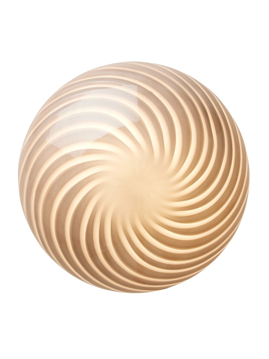 Mini Mush 17cm Sort bordlampe Fra Halo Design - Den unikke, vægformede skærm giver en blød og behagelig lysspredning, perfekt til at skabe en hyggelig atmosfære i ethvert rum.