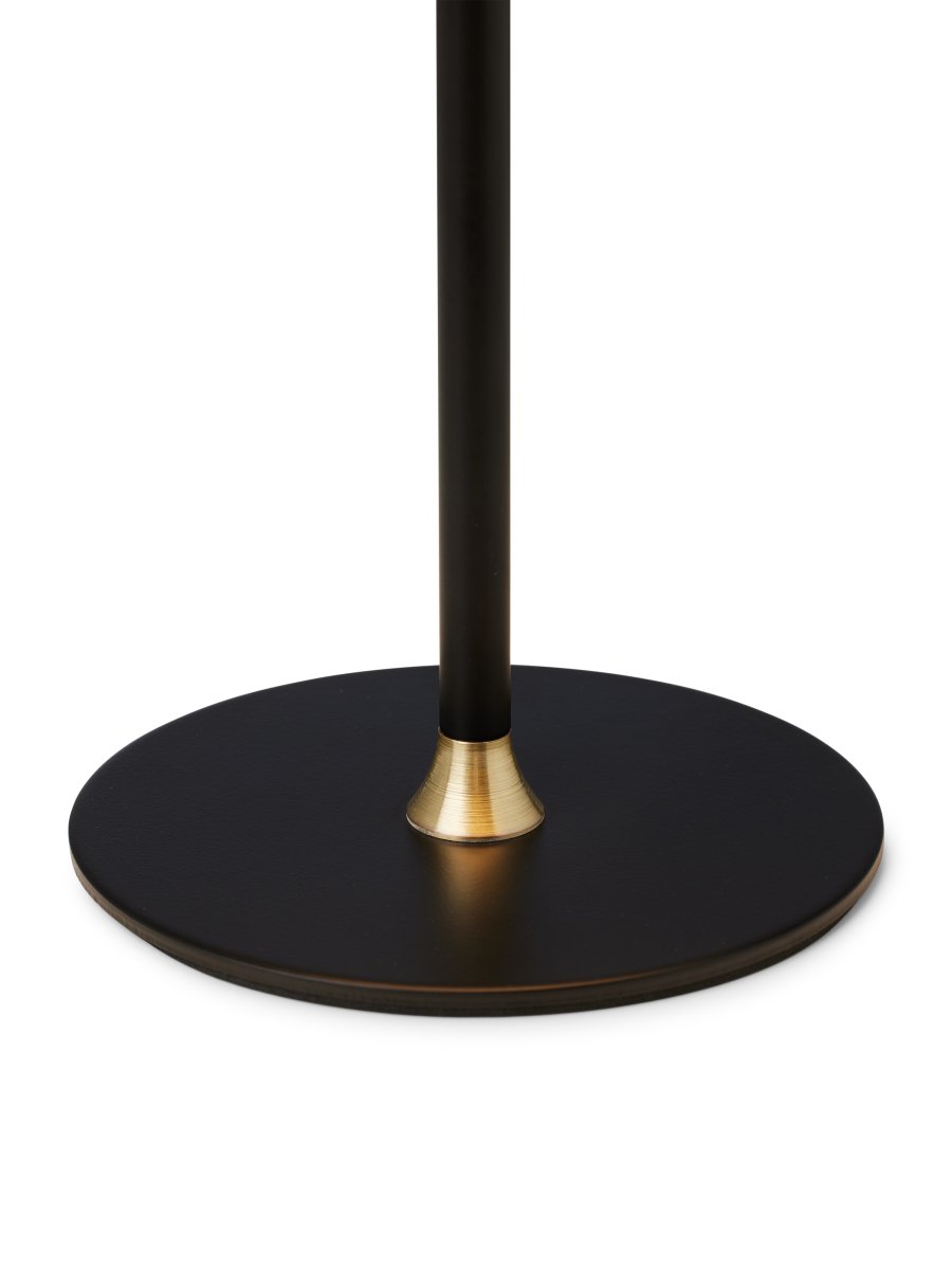 Boogie 25cm Mat sort bordlampe Fra Halo Design - Boogie er en stilfuld bordlampe med et tidl&oslash;st design.