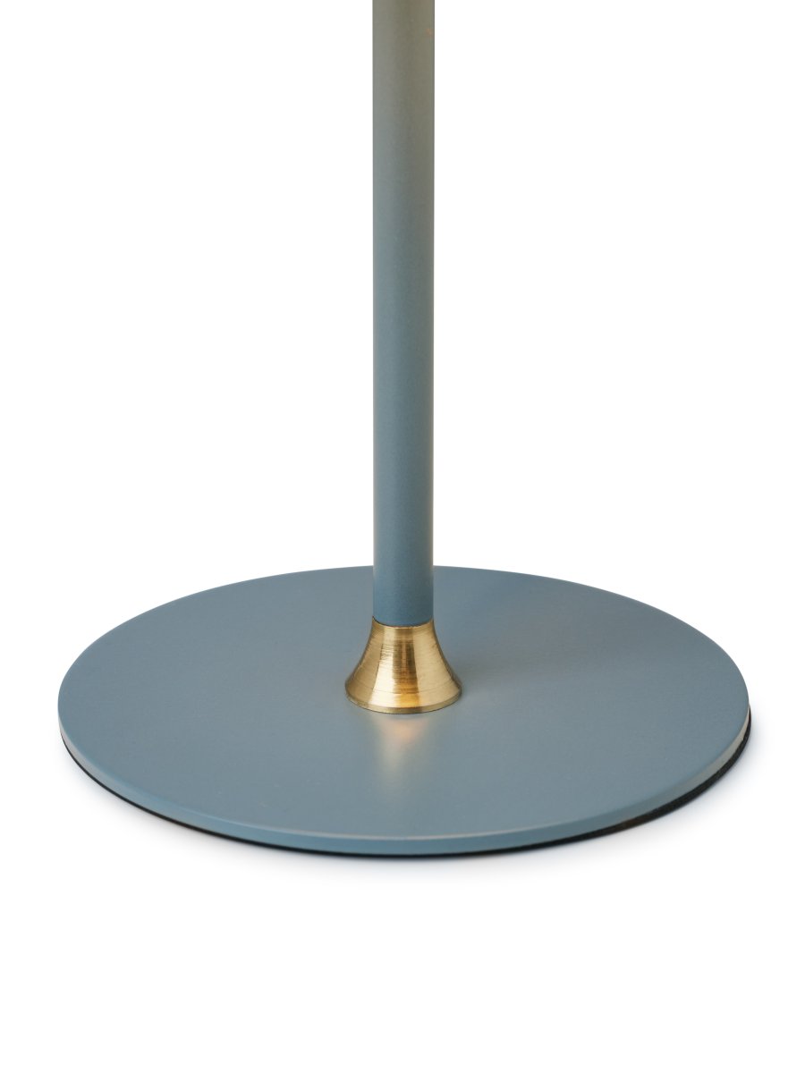 Boogie 25cm Blå bordlampe Fra Halo Design - Boogie er en smuk bordlampe med retro design.