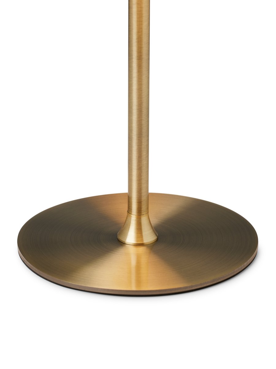 Boogie 25cm Antik messing bordlampe Fra Halo Design - Boogie er en smuk bordlampe med et moderne design.