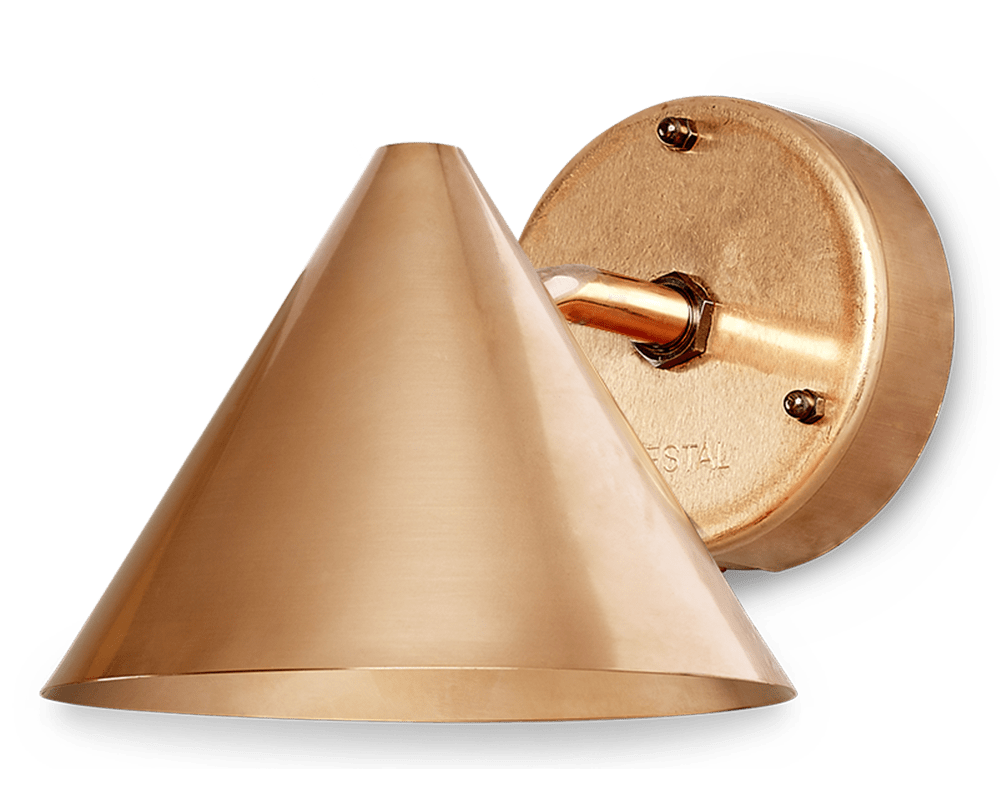 Tratt Micro IP23 Rå kobber udendørslampe Fra Westal - Tratt Micro er en videreudvikling af Tratt-armaturet, nu omarbejdet af Westal i en moderne version.