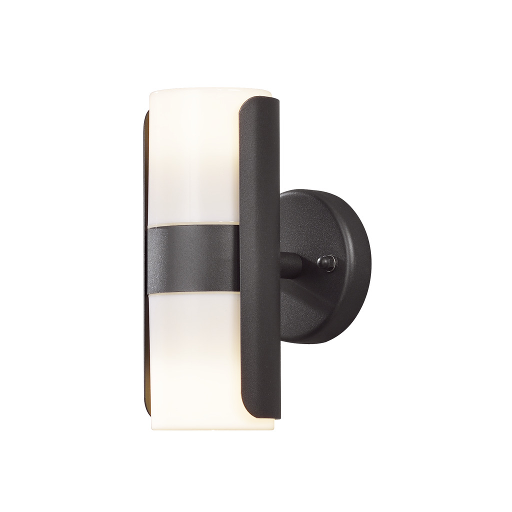 Modena Sort udendørslampe Fra Konstsmide - Med en robust konstruktion og tidssvarende design er den perfekt til både moderne og klassiske facader.