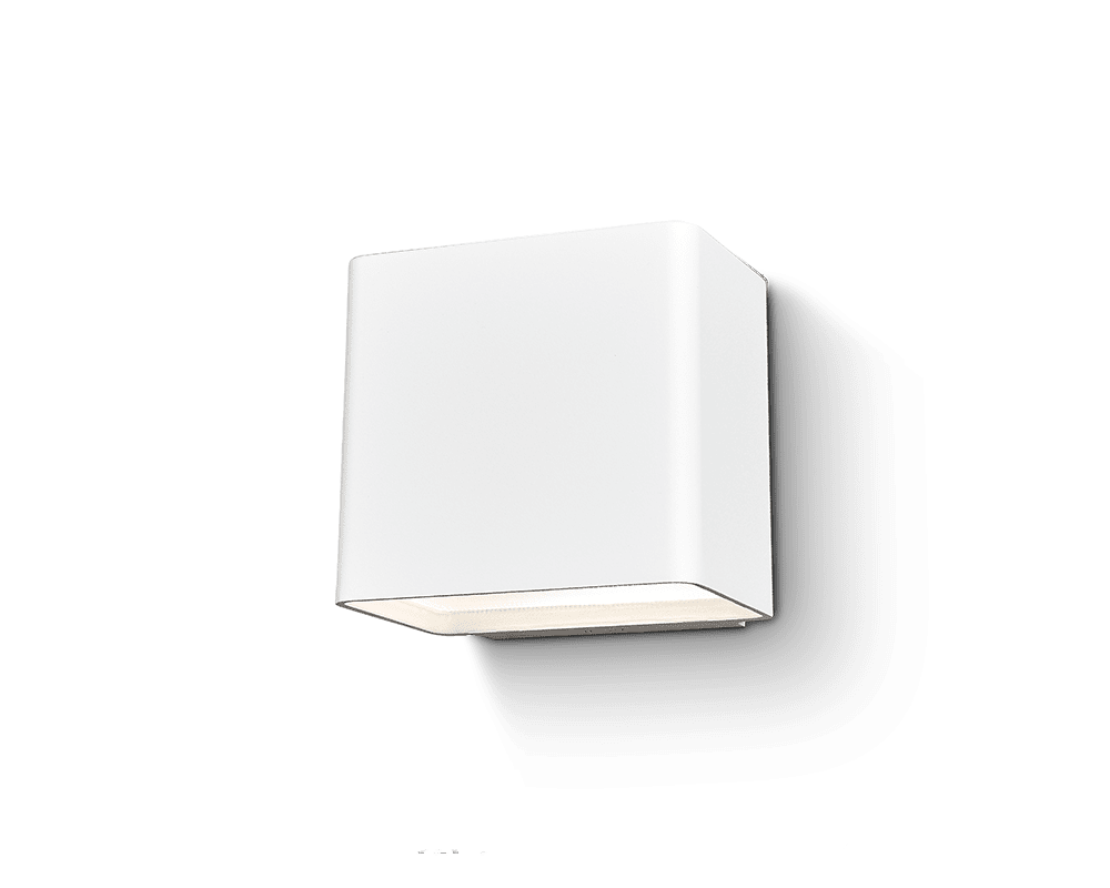 Jubilar I Hvid udendørslampe Fra Westal - Udstyret med trykudligningsventil for at forhindre kondens i armaturet.