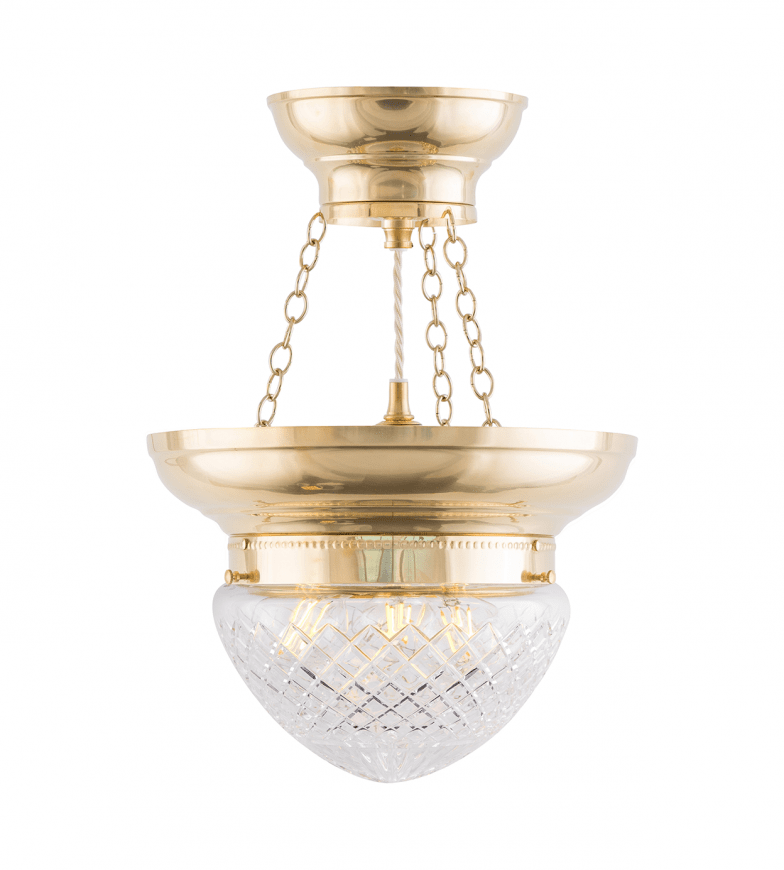 Fröding Pendant 200 Messing Fra Karlskrona lampfabrik - Lampen er udstyret med tre lyskilder for et jævnere og mere behageligt lysmønster, hvilket især er vigtigt ved brug af skåret krystalglas.