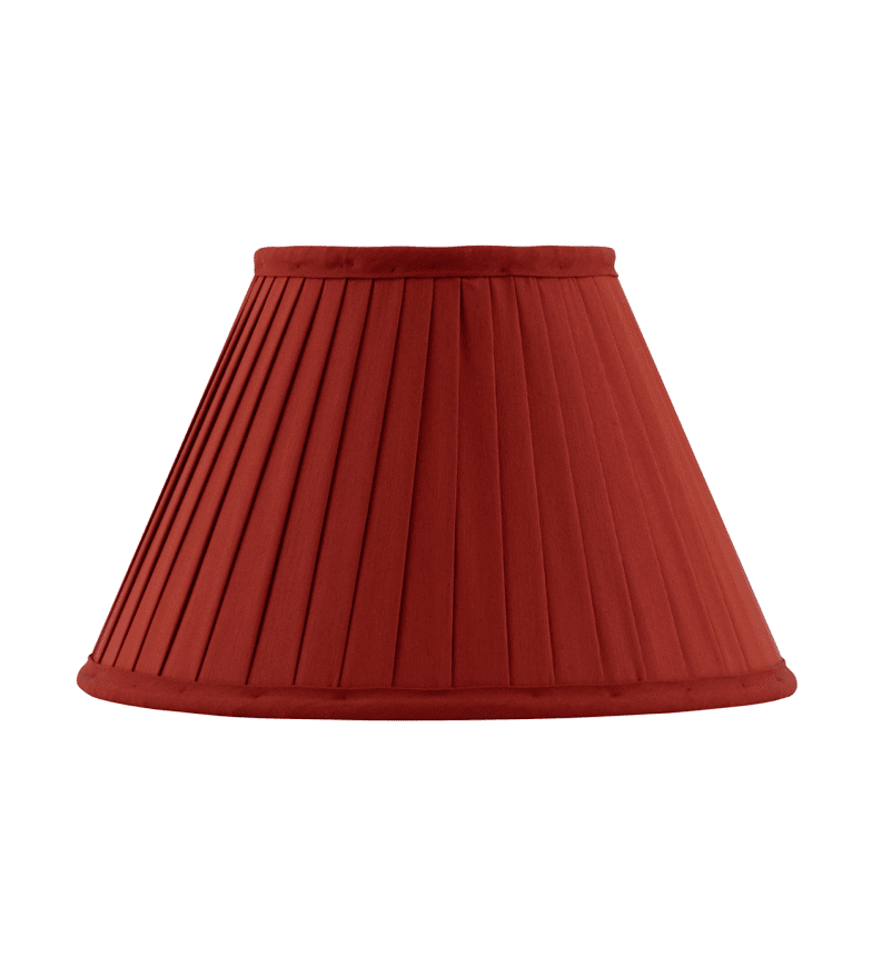 Fabric Lamp Shade 200 RØD Fra Karlskrona lampfabrik - lampeholder med gevind eller i messinghylsteret, der indg&aring;r i Karlskrona Lampfabriks bord- og gulvlamper.