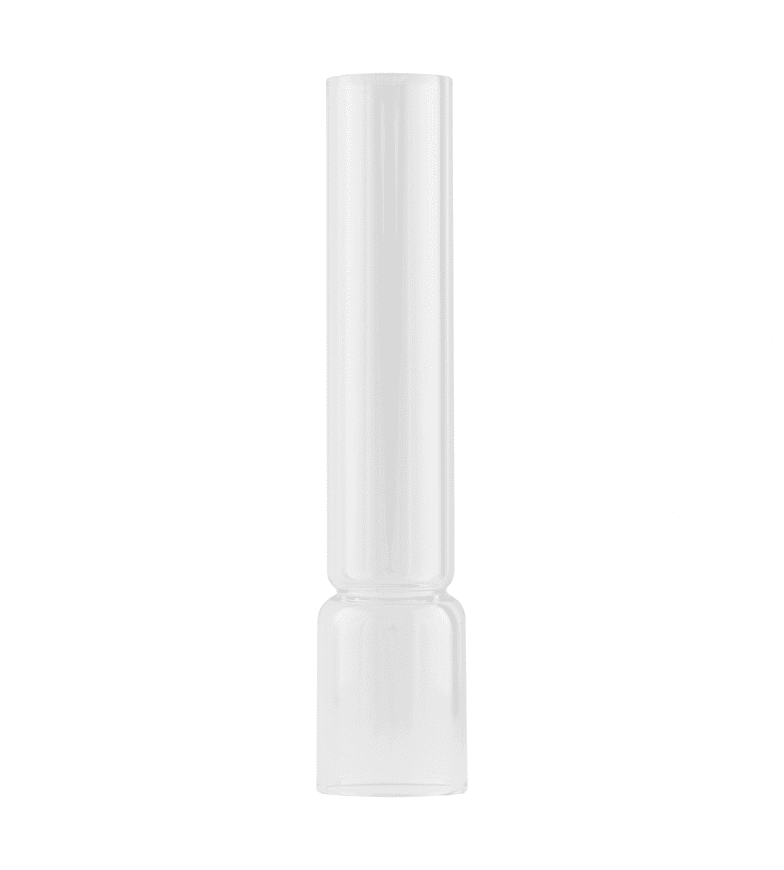 Zoom billede af Lamp Chimney 8''' - short Gennemsigtig Fra Karlskrona lampfabrik - Runde br&aelig;ndere er lavet af varmebestandigt borosilikatglas.