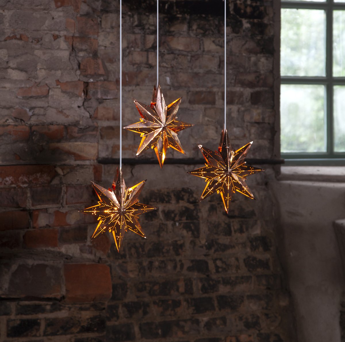Mini Ø25 Kobber Fra Star Trading - Sk&oslash;nne adventsstjerner, der spreder en sk&oslash;n julestemning i huset.