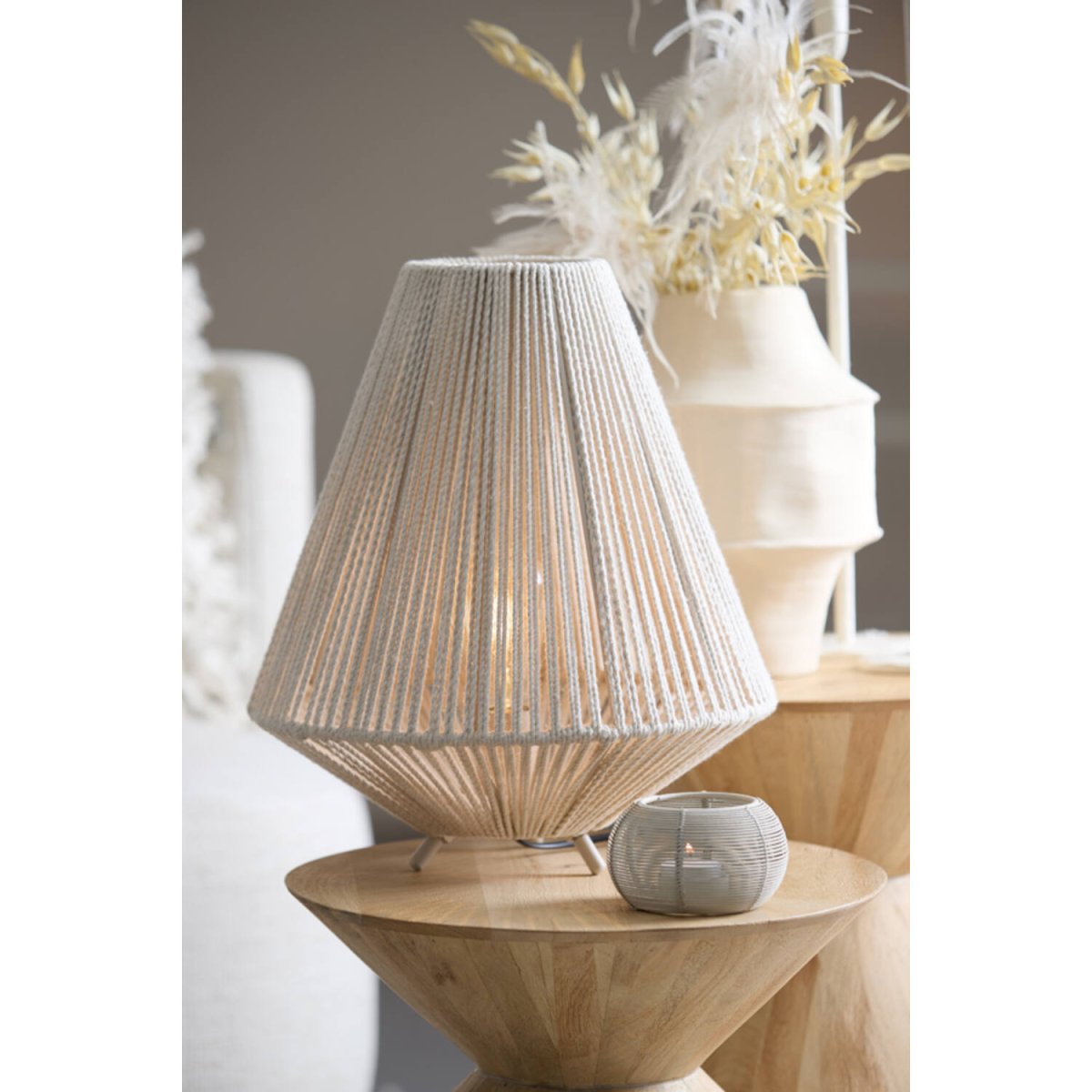 Felida 40cm Cremet hvid bordlampe Fra Light & Living - 