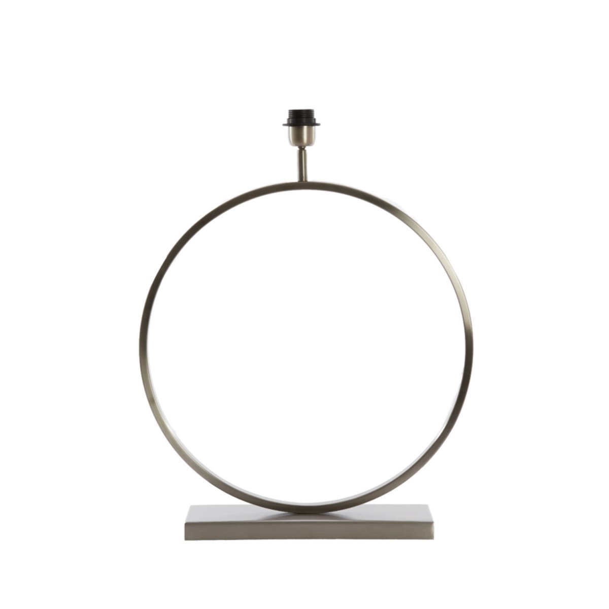 Liva 62cm Sølv lampefod Fra Light & Living - Det stilfulde cirkulære design giver lampefoden et sofistikeret og tidløst udtryk, perfekt til at skabe en luksuriøs følelse i dit hjem.
