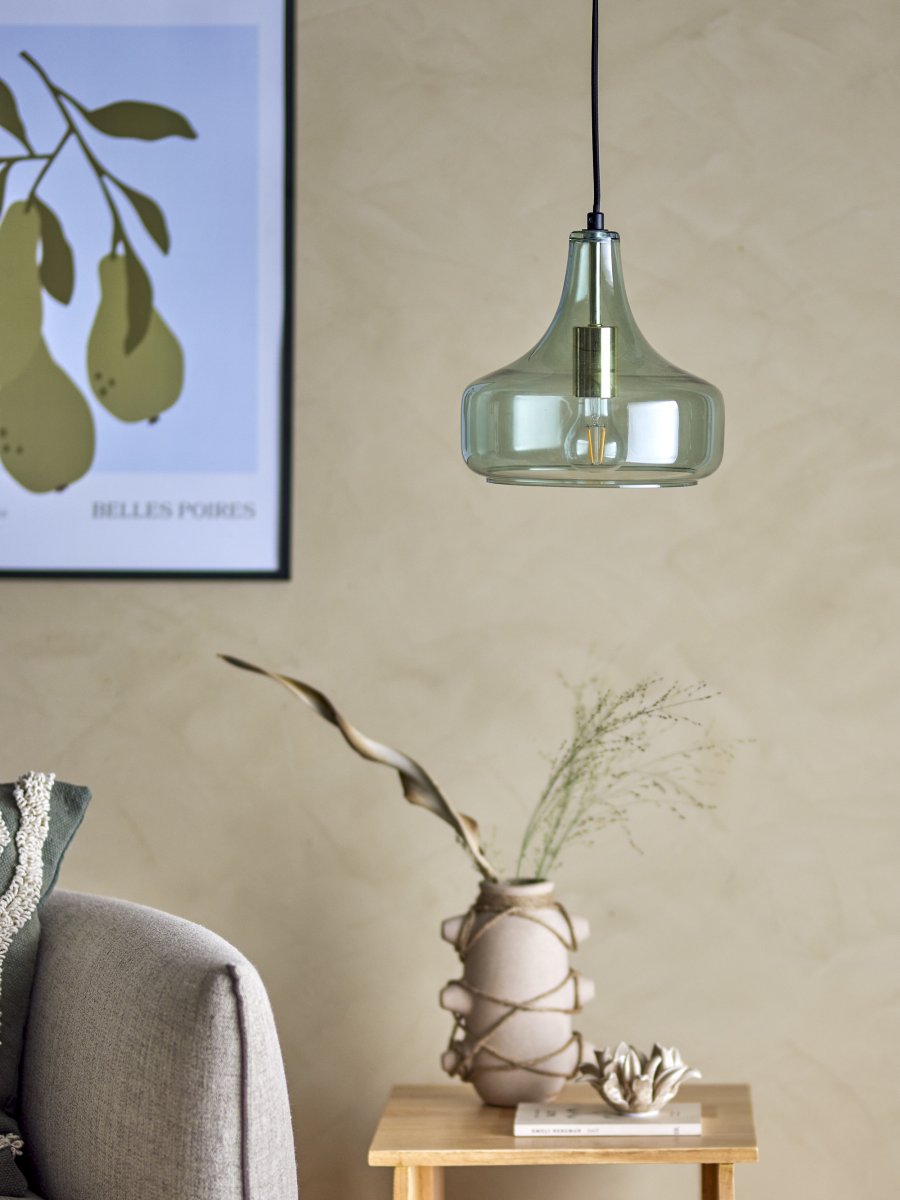 Yuser Ø25 Grøn loftslampe Fra Bloomingville - Yuser-pendlen fra Bloomingville har en stilfuld og minimalistisk silhuet, der giver et rent og moderne nordisk udtryk.