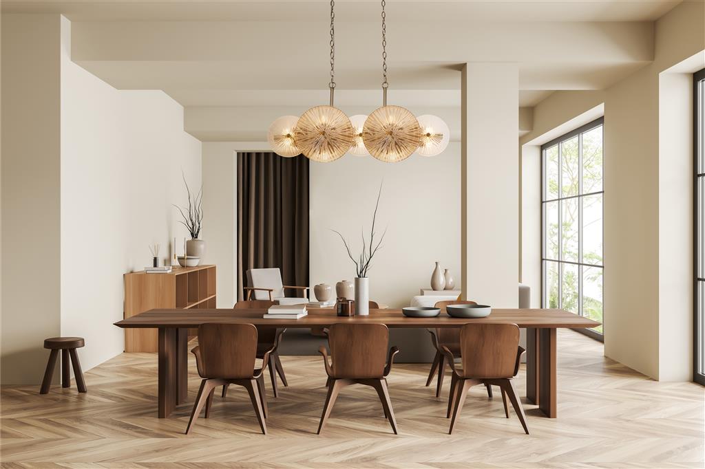 Wagon Wheel 90cm Bronze loftslampe Fra Searchlight - Designet er b&aring;de elegant og elegant, hvilket g&oslash;r at lampen passer ind i ethvert moderne hjem.