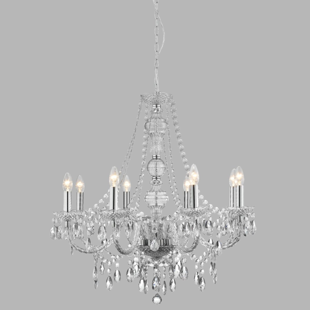 Marie Therese Ø74 Klar loftslampe Fra Searchlight - Det traditionelle design med et moderne twist er luksuriøst udsmykket med klare glasdråber og perler og har buede arme og glasdetaljer, der skaber et glamourøst omdrejningspunkt i ethvert interiør.