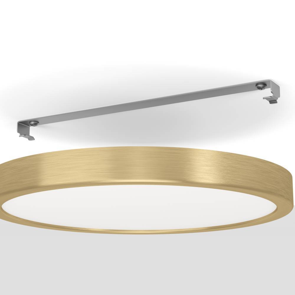 Fueva Ø28 Børstet messing plafond Fra Eglo - Den runde form og den hvide diffuser spreder et j&aelig;vnt og behageligt lys, der er perfekt til at oplyse b&aring;de og store rum.