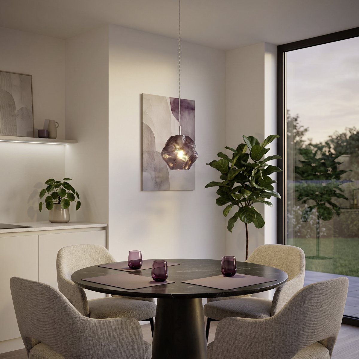 Vicenne Ø22 Lilla loftslampe Fra Eglo - Vicenne er en dekorativ loftspendel i lilla glas med forkromede detaljer.