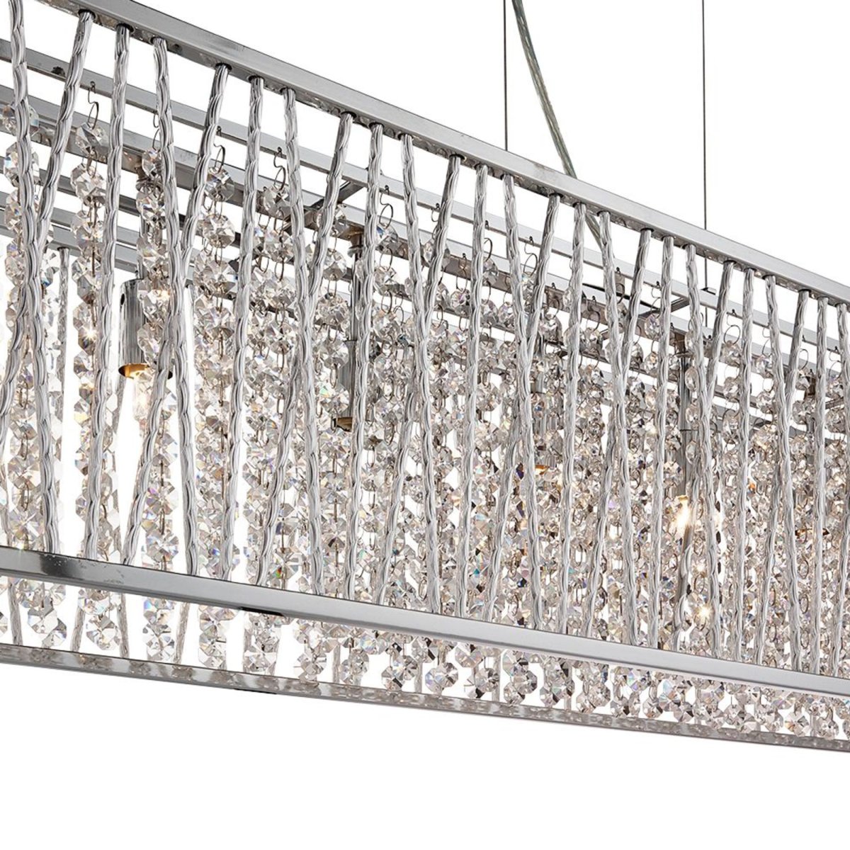 Elise 104cm Chrom loftslampe Fra Searchlight - Elise pendel i krom med 8 pærer er et fed midtpunkt til stue, spisestue eller køkken.