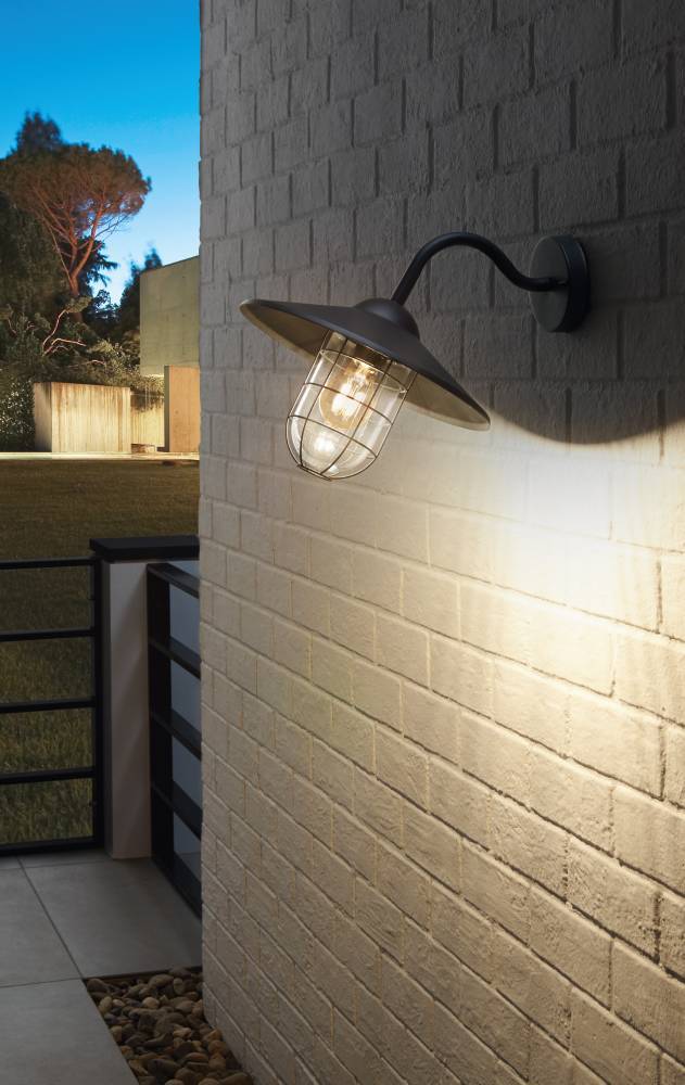 Melgoa Sort udendørslampe Fra Eglo - Lampens retro-inspirerede design gør den til en stilfuld tilføjelse til hjemmet eller haven, hvor den skaber en rustik og charmerende atmosfære.