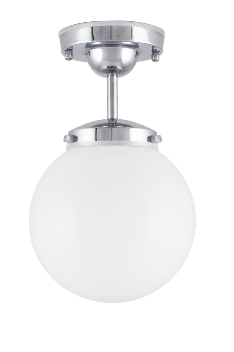 Alley Ø20 Krom/hvid badeværelseslampe Fra Globen Lighting - Alley passer perfekt i loftet på badeværelset, hvor den er IP44-klassificeret.