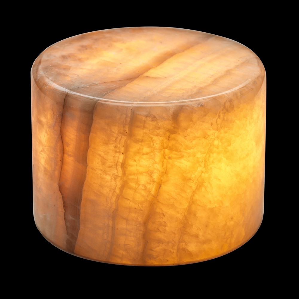 Marble 6cm Beige Fra Unison - Marmorbordlampen er lavet af &aelig;gte, poleret marmor i en varm beige tone, der skaber en bl&oslash;d og atmosf&aelig;risk gl&oslash;d.