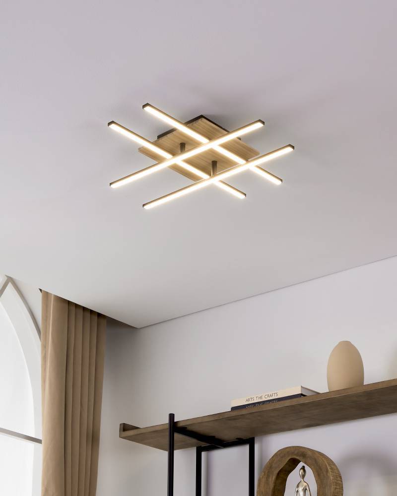 Marinello 50cm Sort plafond Fra Eglo - Den slanke form og de indbyggede LED-lys gør, at den passer perfekt i stuer og entre, hvor den tilføjer et moderne element samtidig med, at den spreder et klart og behageligt lys.