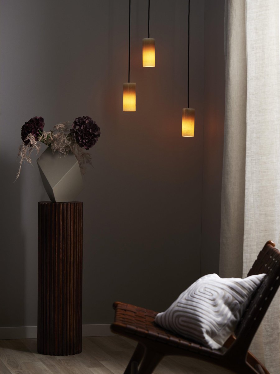 Lucie Ø7 Natur vindueslampe Fra PR Home - Da marmor er et naturligt materiale, er m&oslash;nstrene ikke helt ens for hver lampe.