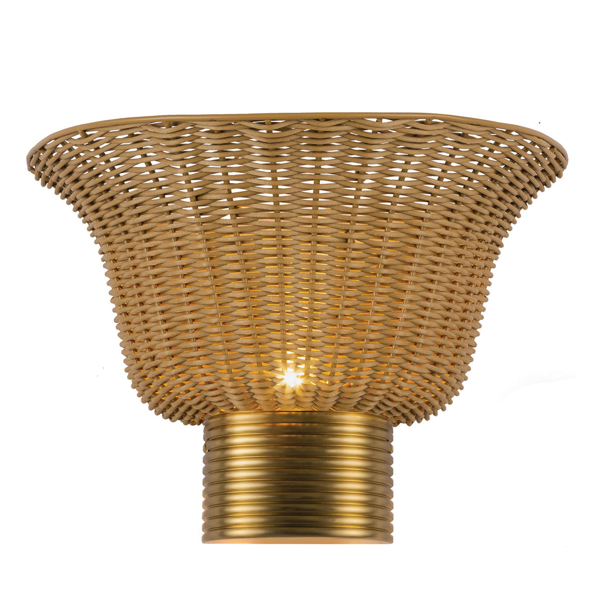 Kai 25cm Natur væglampe Fra Elstead Lighting - Den naturfarvede rotting giver lampen et varmt og hyggeligt udtryk, mens detaljerne i b&oslash;rstet guldfinish skaber en flot kontrast.