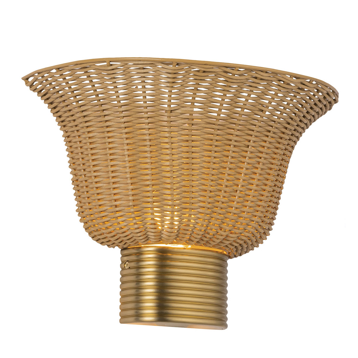 Kai 25cm Natur væglampe Fra Elstead Lighting - Den naturfarvede rotting giver lampen et varmt og hyggeligt udtryk, mens detaljerne i b&oslash;rstet guldfinish skaber en flot kontrast.