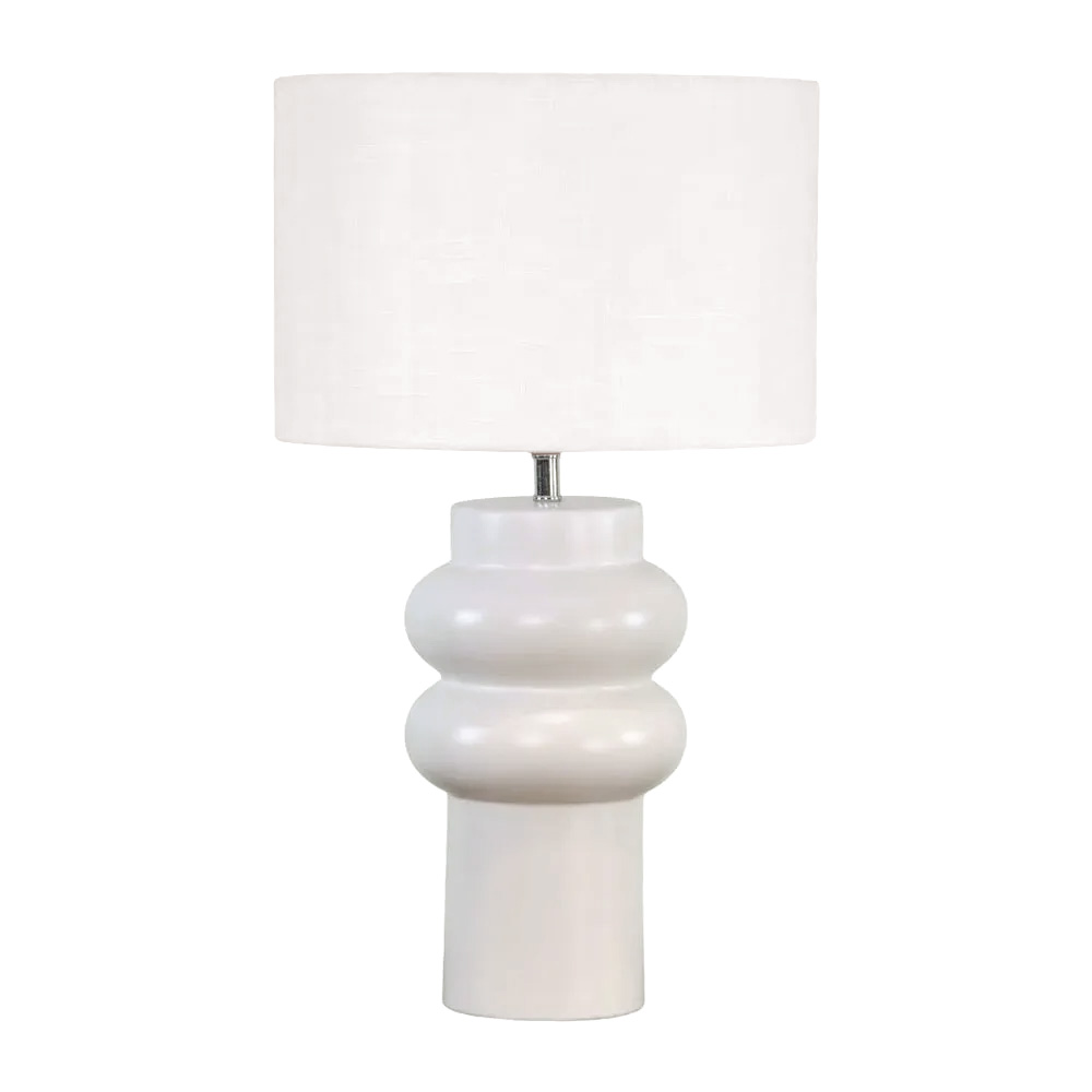 Anelli 56cm Hvid bordlampe Fra Nordic Lighting - Perfekt til at skabe en varm og indbydende atmosf&aelig;re i b&aring;de stue og sovev&aelig;relse.