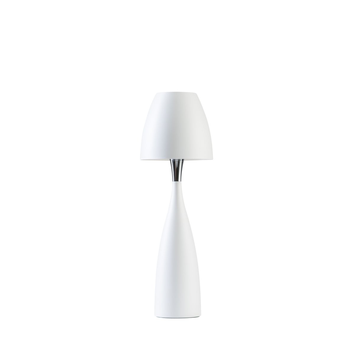 Anemon 50cm Mat hvid bordlampe Fra Belid - Anemon er en stilfuld og elegant bordlampe, der giver varm og indbydende belysning af h&oslash;j kvalitet.