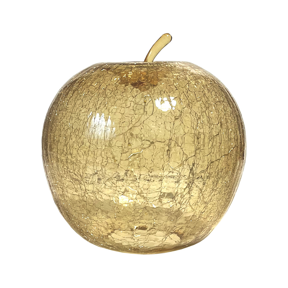 Äpple 22cm Beige bordlampe Fra Pixie Design - Den er udstyret med en timer og en praktisk 5-trins lysd&aelig;mper til at justere lyset efter behov, hvilket g&oslash;r den perfekt til b&aring;de arbejdsbelysning og hyggelig aftenbelysning.