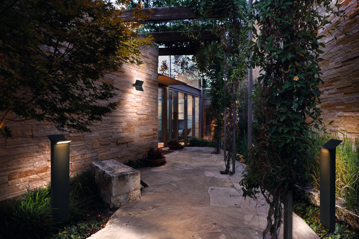 Bat Mørkegrå udendørslampe Fra Ledvance - Bat&nbsp;&auml;r idealisk f&ouml;r att framh&auml;va din fasad eller uteplats och ger en unik och stilfull belysning f&ouml;r b&aring;de privata och offentliga milj&ouml;er.