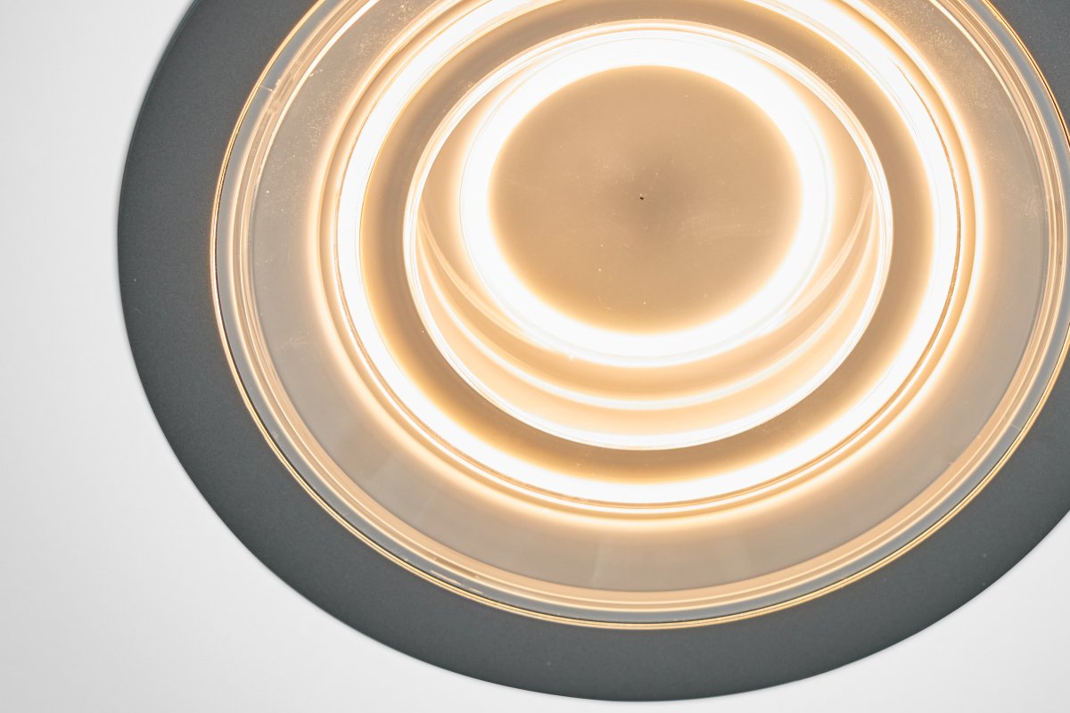 Decor Filament Echo 7W Aluminium Fra Ledvance - Spotlyset har tv&aring; forskellige lyspunkter, en lille cirkel i midten og en st&oslash;rre ydre cirkel.