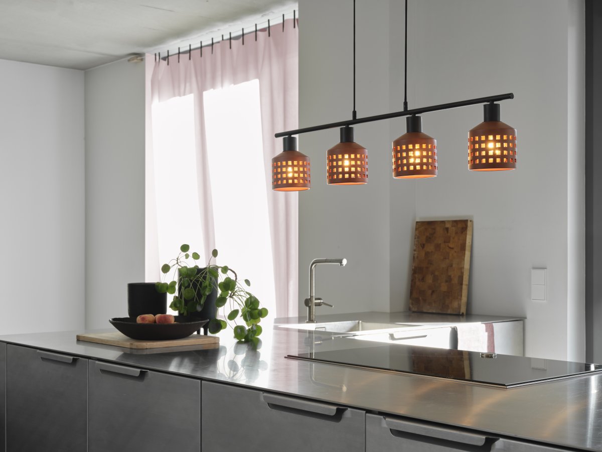 Clay Windows 90cm Brun loftslampe Fra Ledvance - Clay Windows har en rustik design med sina sk&auml;rmar gjord av lera i en r&ouml;dbrun f&auml;rg.