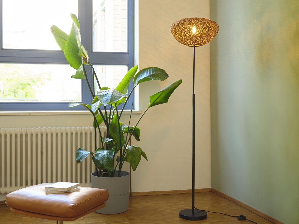 Paper Drop Natur gulvlampe Fra Ledvance - Paper Drop &auml;r en vacker golvlampa med bohemisk design.