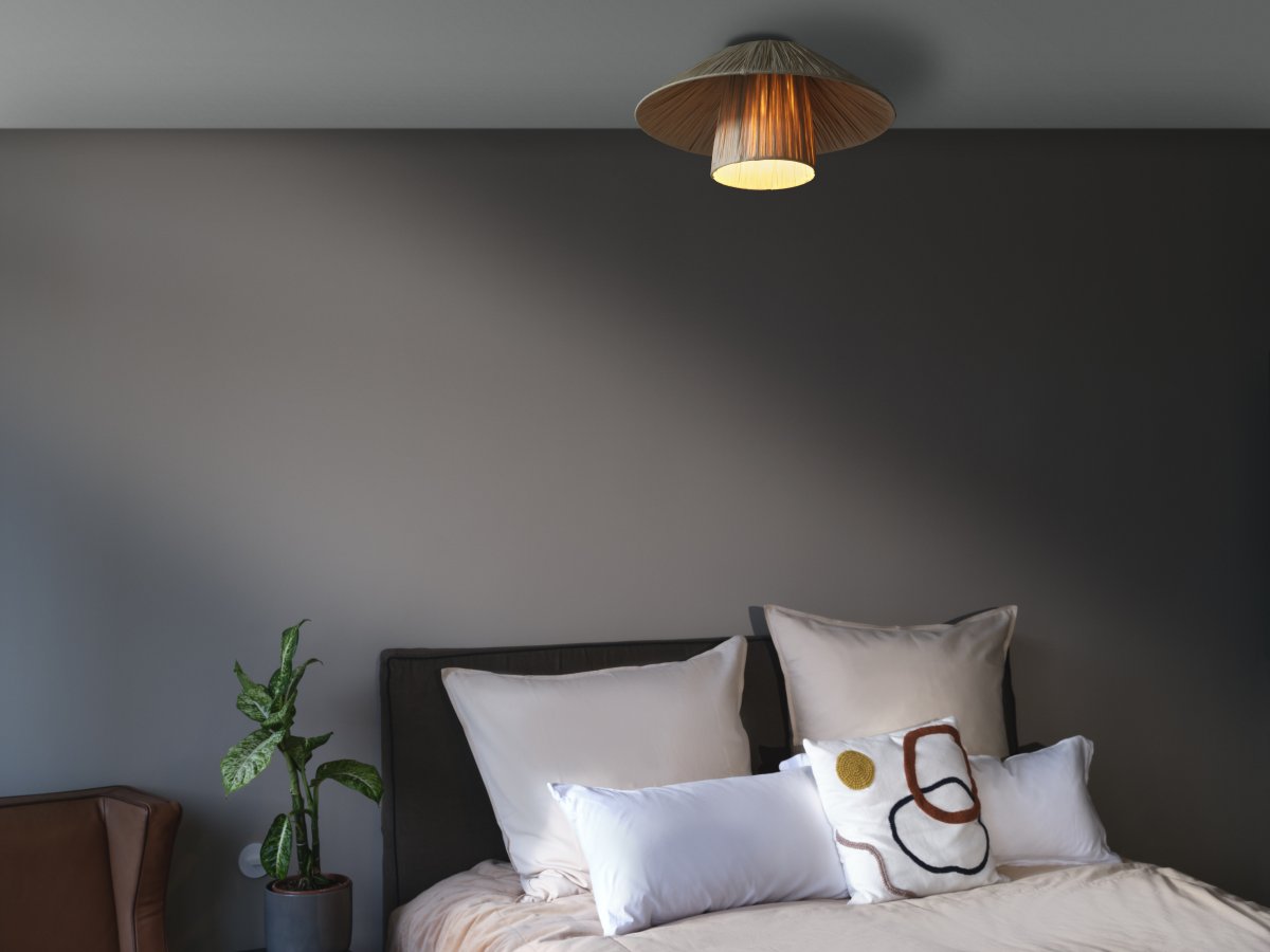 Bamboo Paper Hut Ø40 Natur plafond Fra Ledvance - Den naturliga formgivningen och det naturliga materialet g&ouml;r att den passar in i n&auml;stan alla hem och stilar.