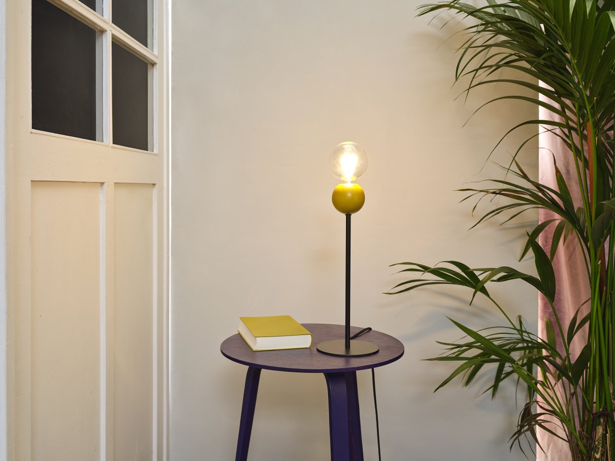 Bubble 40cm Gul bordlampe Fra Ledvance - Bubble bordlampe har et retro design med sin dejlige farve i gul.