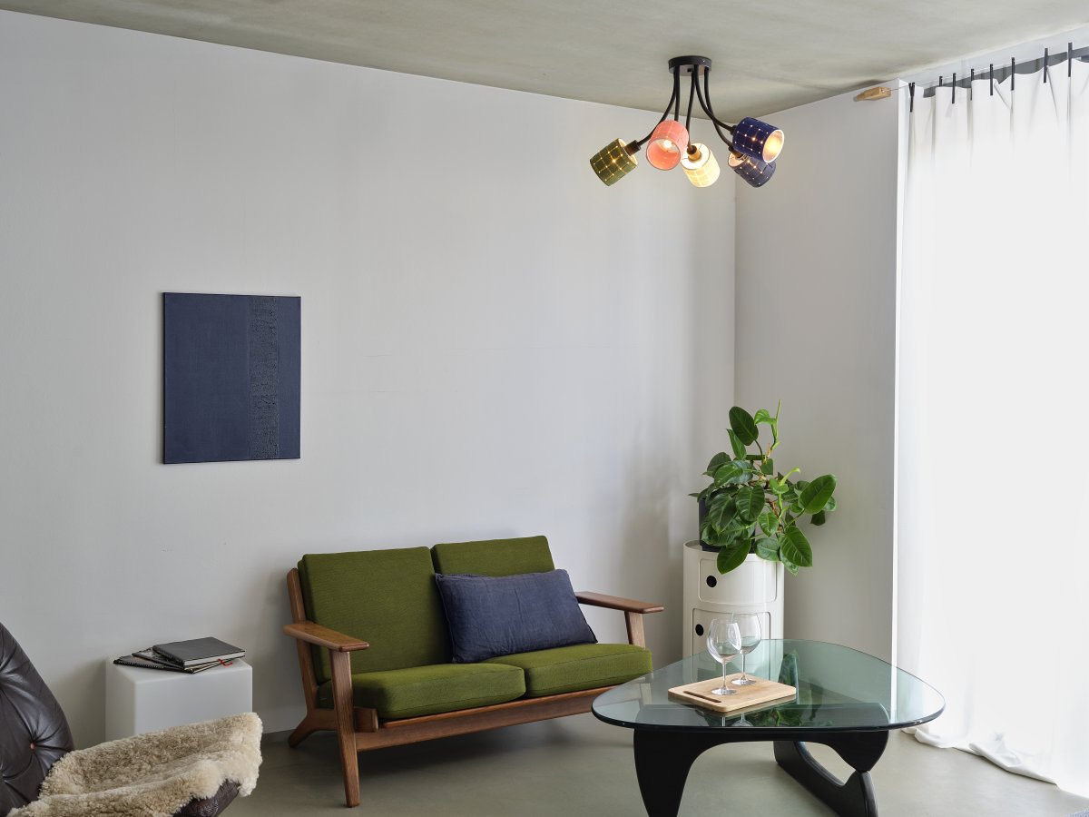 Felt Weaving Cans 63cm Flerfarvet plafond Fra Ledvance - Varje arm har en sk&auml;rm av fl&auml;tad filt vilket ger en fin och varm ljusspridning i rummet.