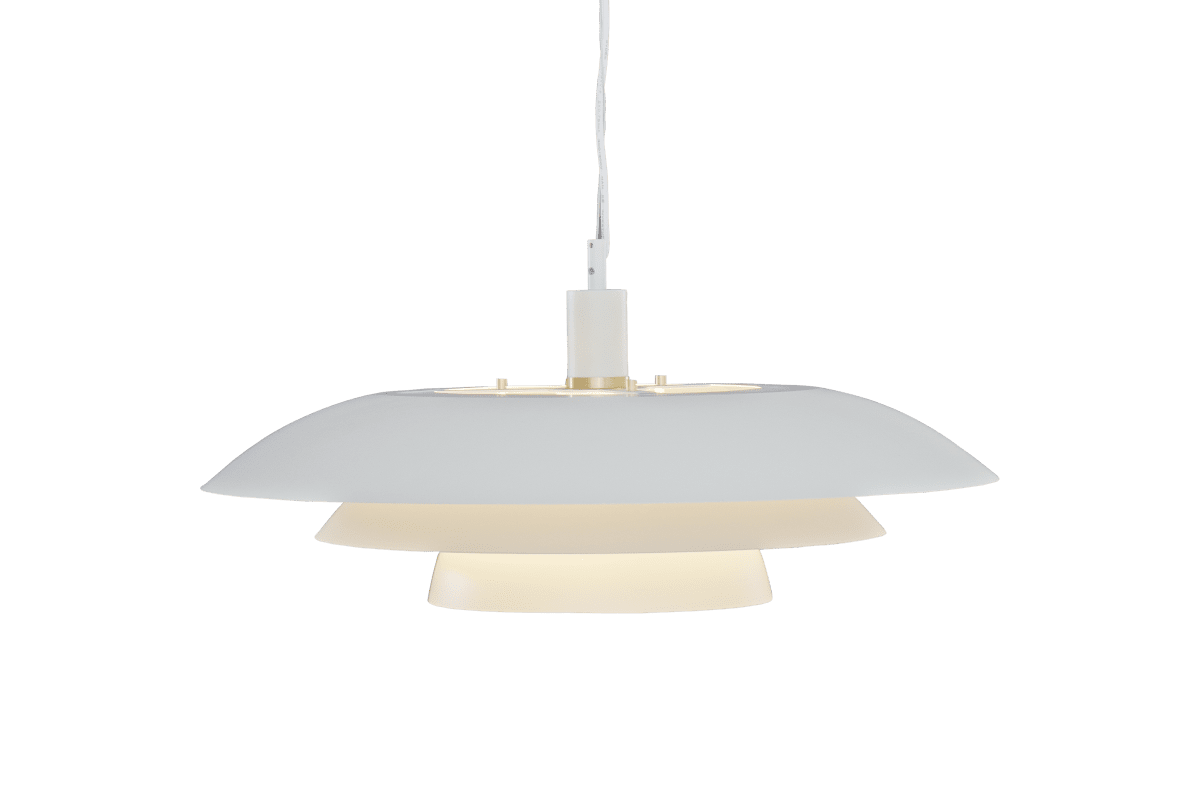 Epsilon Ø56 Mat hvid loftslampe Fra Aneta Lighting - Epsilon leveres med dobbelt s&aelig;t dekorative ringe og knapper, v&aelig;lg mellem krom og mat messing afh&aelig;ngigt af hvad der passer bedst til dit hjem.
